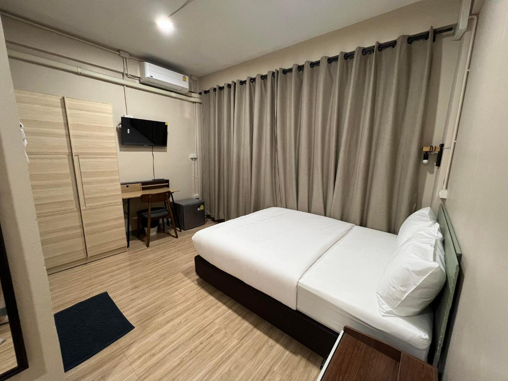 Bangwa House - Mrt Bangwa Station Hotel Bangkok Eksteriør billede